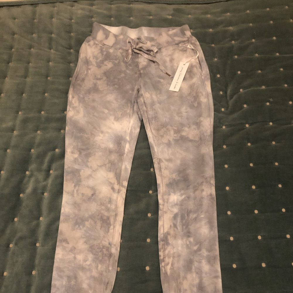 Young fabulous and broke joggers
